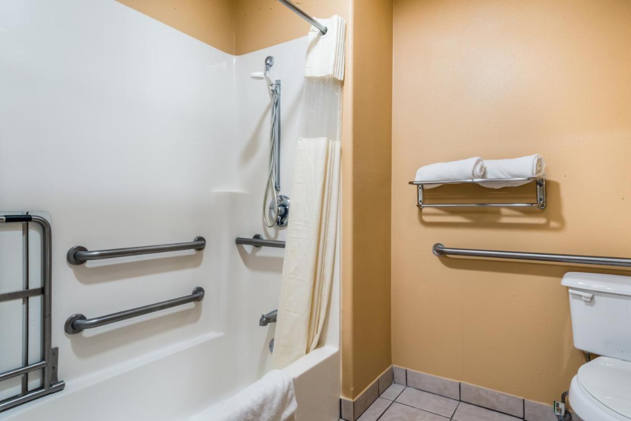 Americas Best Value Inn - Ukiah Esterno foto