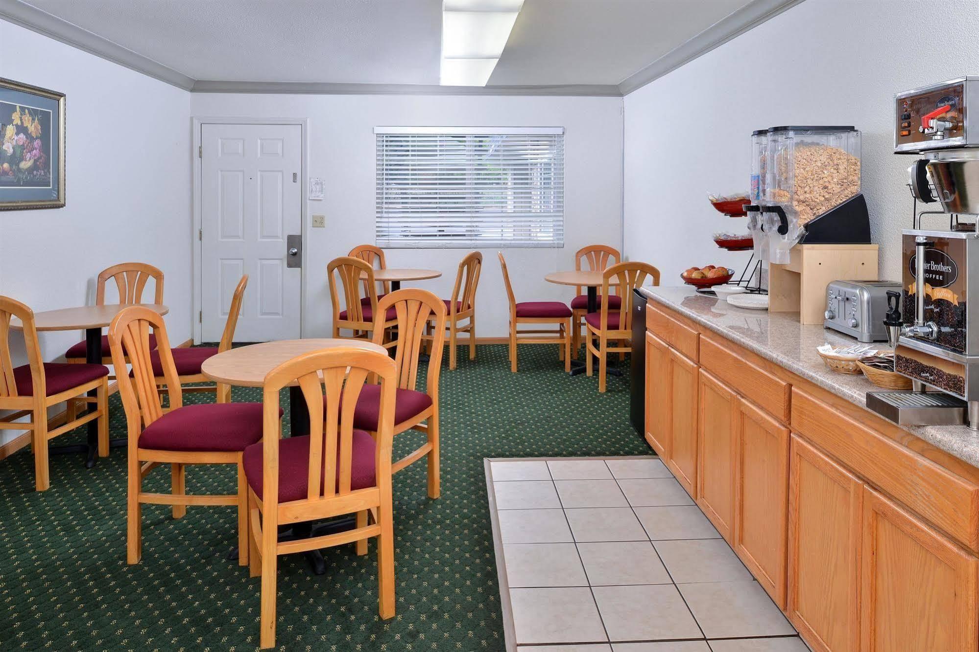 Americas Best Value Inn - Ukiah Esterno foto